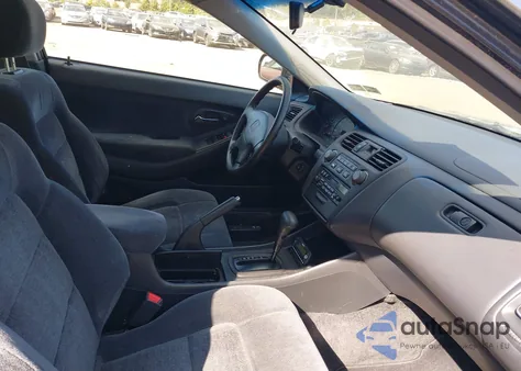 2000 Honda Accord 2.3 Lx из США, поврежденный, VIN 1HGCG3269YA008505